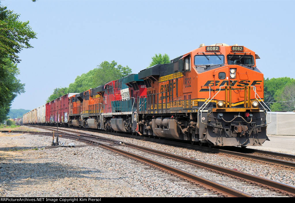 BNSF 8082